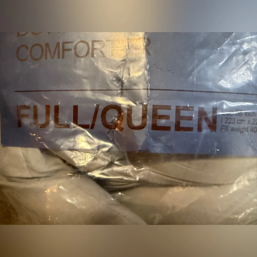 NWT Gray Microfiber Comforter Full/Queen 88” X 88”
